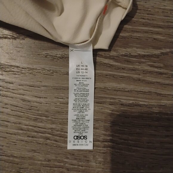 ASOS DESIGN Cream Nude Sleeveless Tank Top | Size US 12-14 L | Basic Layer - Picture 3 of 4